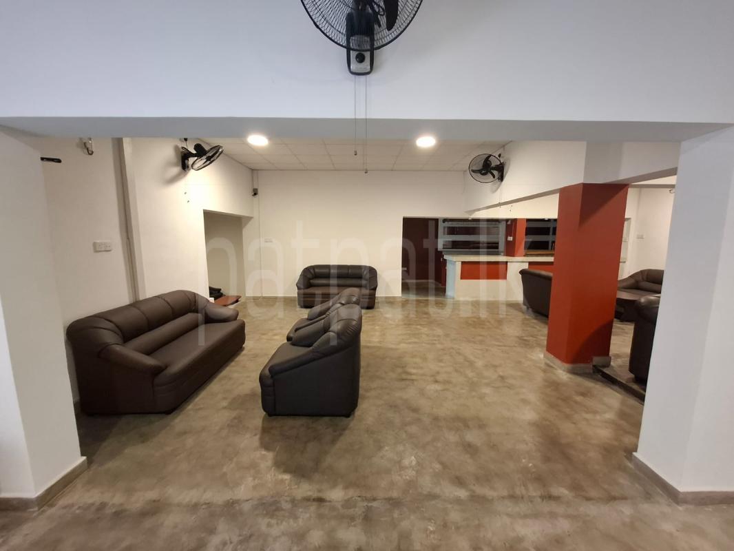 Building for Rent in Wellawatta (Colombo 06)