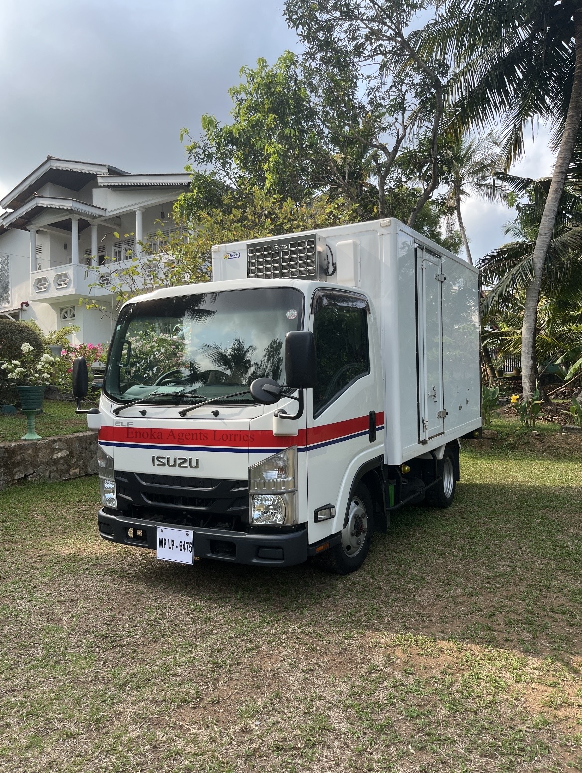 Isuzu ELF 2018 - பயன்படுத்தப்பட்டது டிரக் sale in Sri Lanka - patpat.lk