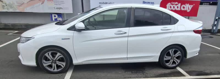 Honda Grace 2017 - Used Car sale in Sri Lanka - patpat.lk