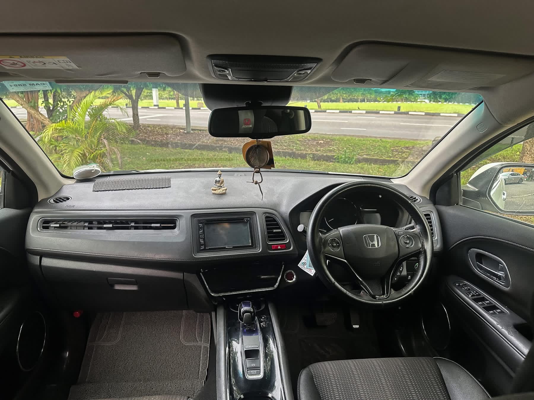 Honda Vezel 2015 - பயன்படுத்தப்பட்டது SUV sale in Sri Lanka - patpat.lk