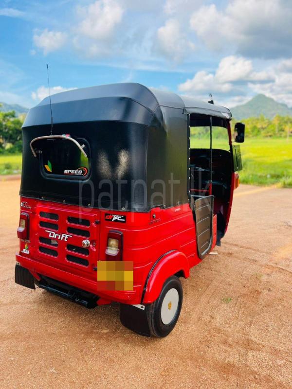 Bajaj Three Wheel 2011 - Used Three wheeler sale in Sri Lanka - patpat.lk