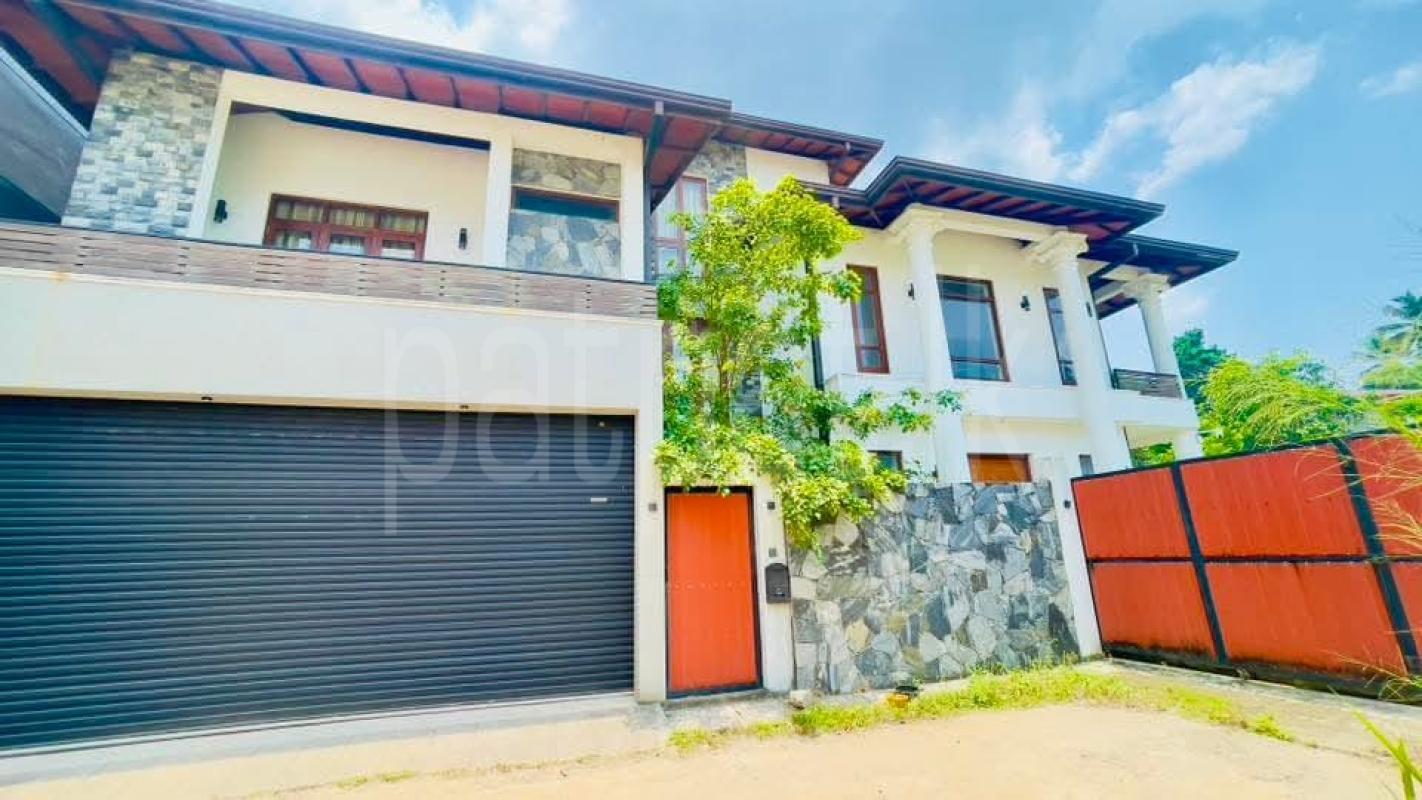 House for Sale in Talawatugoda ads-image-1