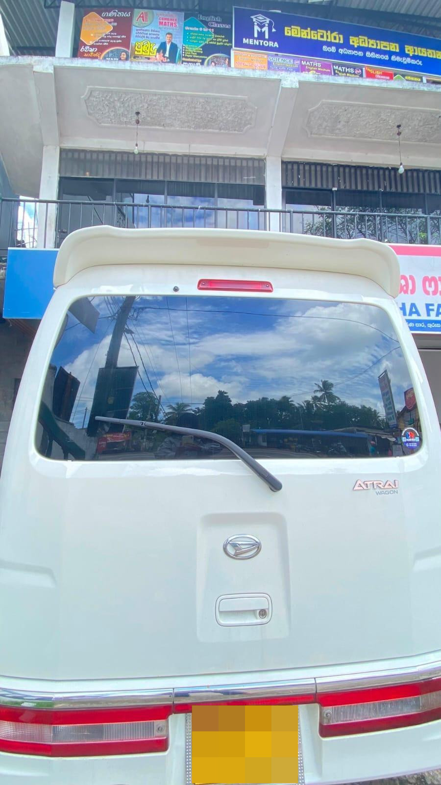 Daihatsu ATARI 2016 - பயன்படுத்தப்பட்டது வேன் sale in Sri Lanka - patpat.lk