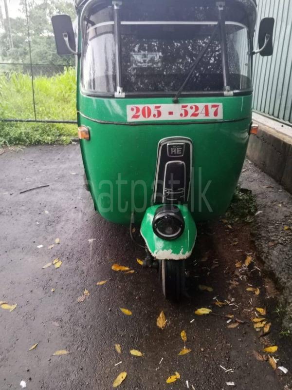 Bajaj 2 stroke 1992 - Used Three wheeler sale in Sri Lanka - patpat.lk