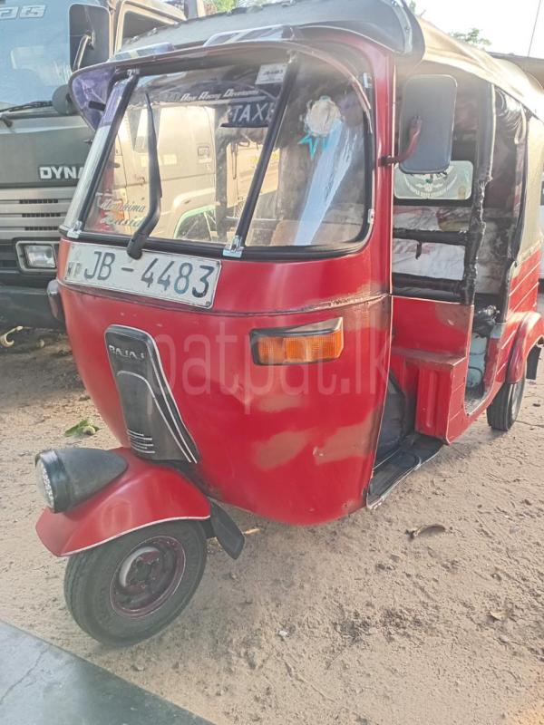 Bajaj 2 stroke 2006 - பயன்படுத்தப்பட்டது முச்சக்கர வண்டி sale in Sri Lanka - patpat.lk