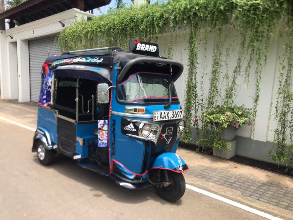Bajaj 4 stroke 2015 - භාවිතා කරන ලද ත්‍රිරෝද රථය sale in Sri Lanka - patpat.lk