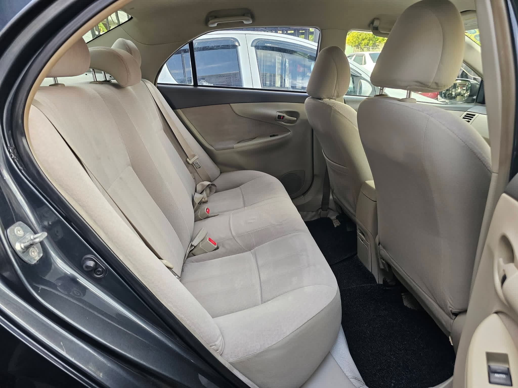 Toyota Axio 2010 - பயன்படுத்தப்பட்டது கார் sale in Sri Lanka - patpat.lk