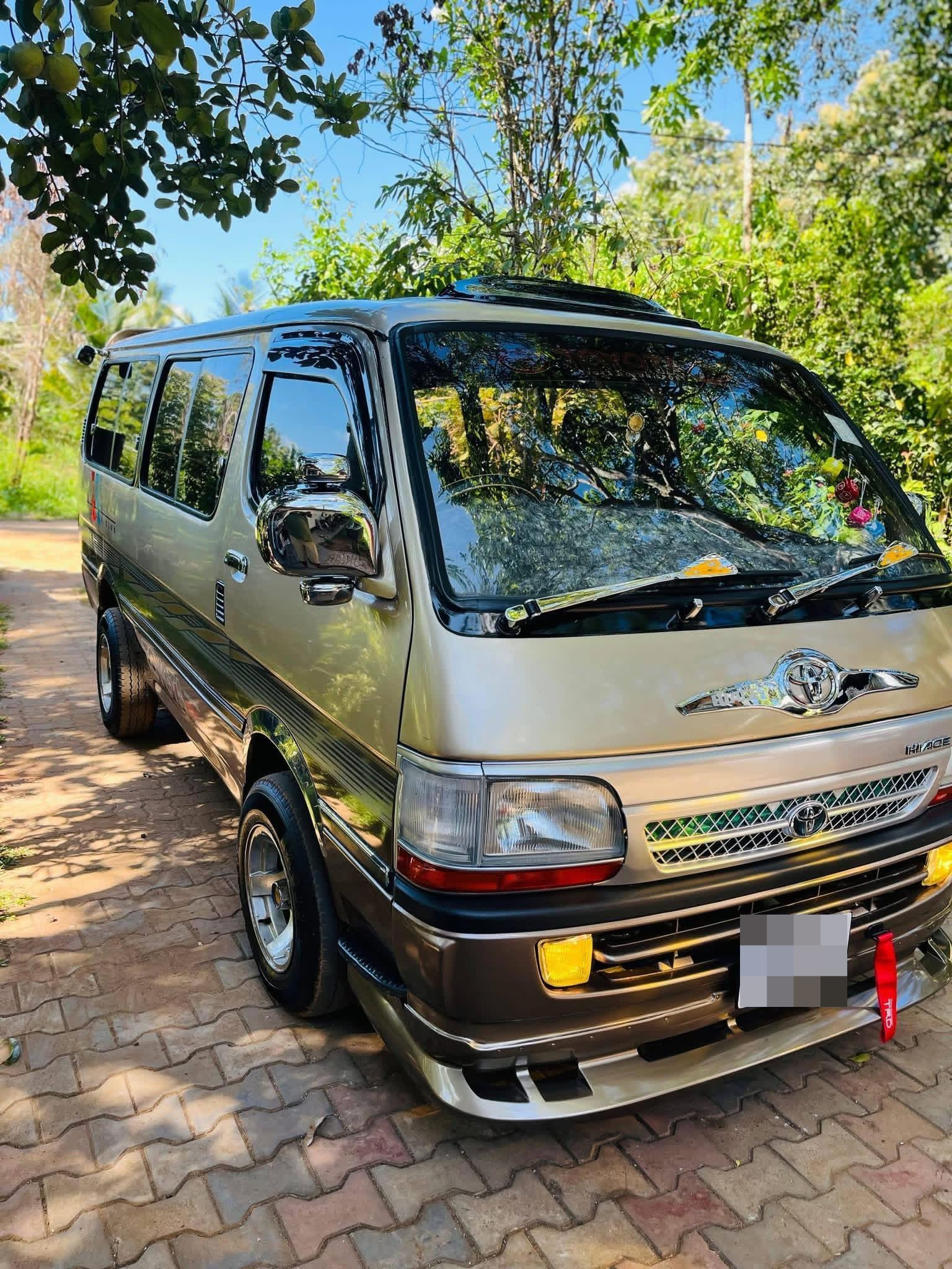 Toyota LH113 1990 - Used Van sale in Sri Lanka - patpat.lk