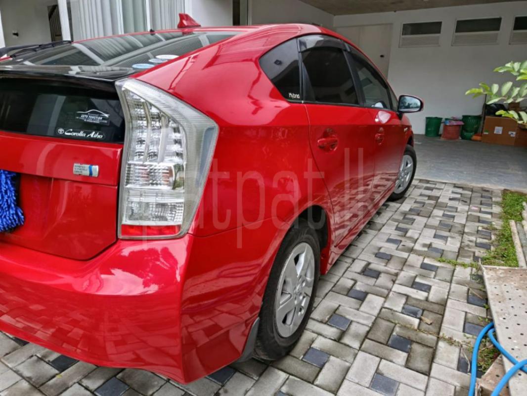 Toyota Prius 2011 - பயன்படுத்தப்பட்டது கார் sale in Sri Lanka - patpat.lk