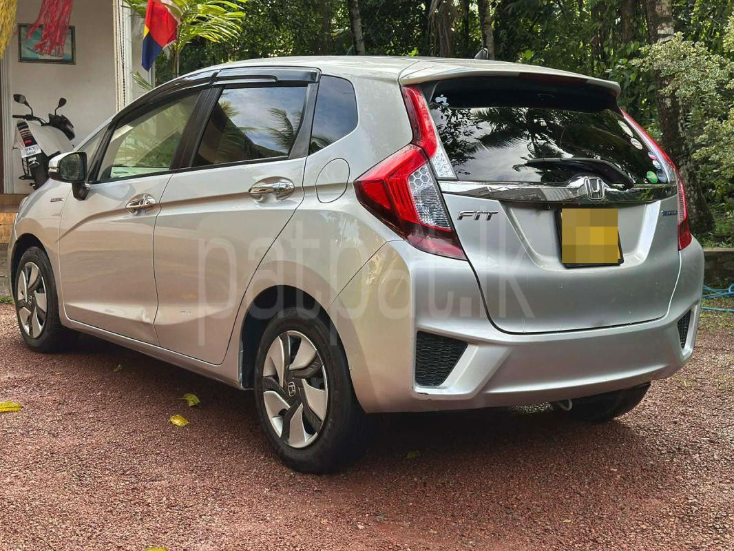 Honda Fit 2015 - பயன்படுத்தப்பட்டது கார் sale in Sri Lanka - patpat.lk
