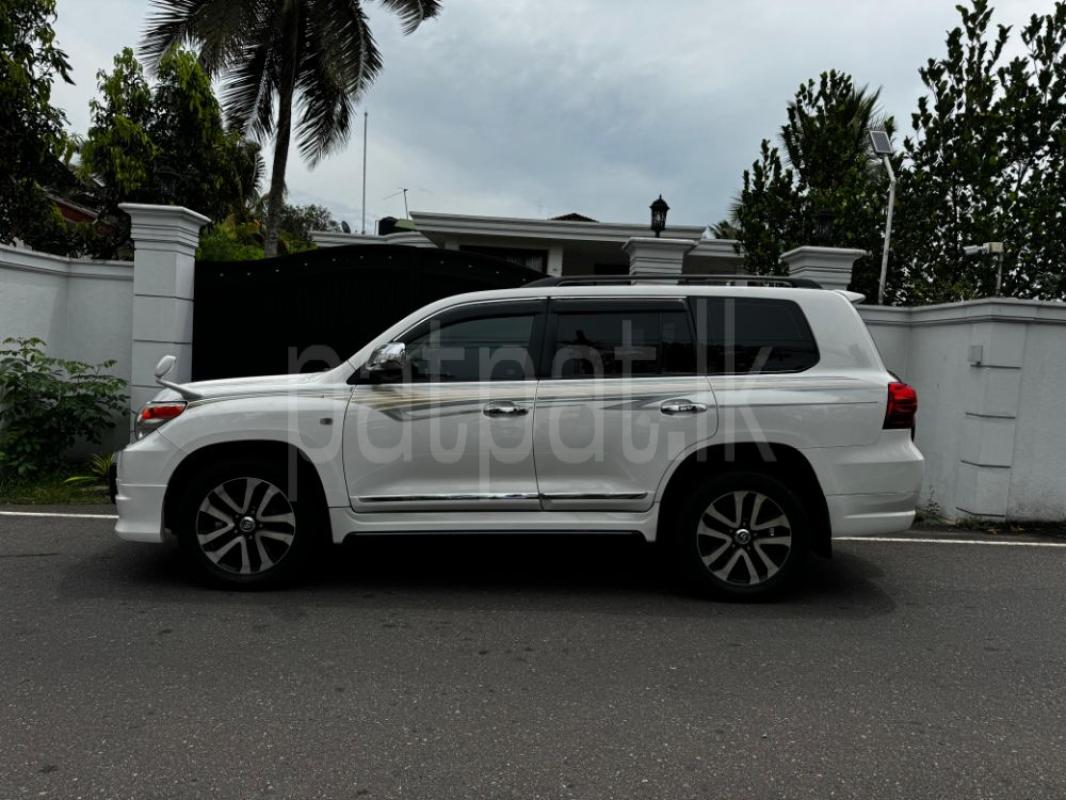 Advertisement image 4