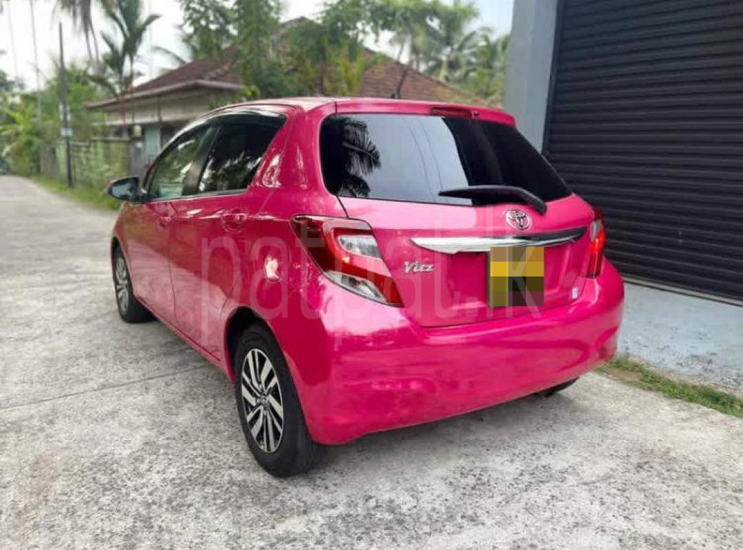 Toyota Vitz 2017 - பயன்படுத்தப்பட்டது கார் sale in Sri Lanka - patpat.lk