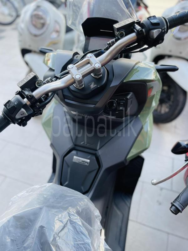 Advertisement image 6