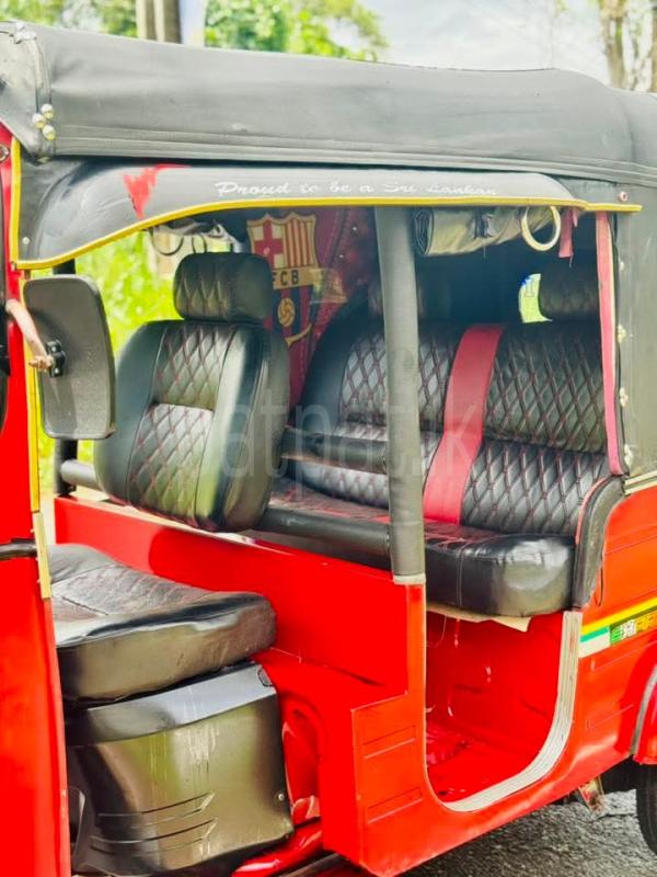 Bajaj Three Wheel 2013 - பயன்படுத்தப்பட்டது முச்சக்கர வண்டி sale in Sri Lanka - patpat.lk