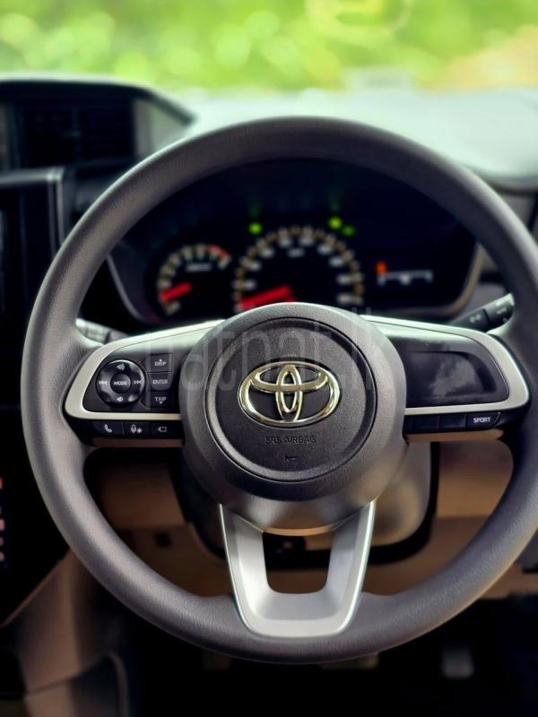 Toyota Roomy 2024 - சான்றளிக்கப்பட்டது வேன் sale in Sri Lanka - patpat.lk