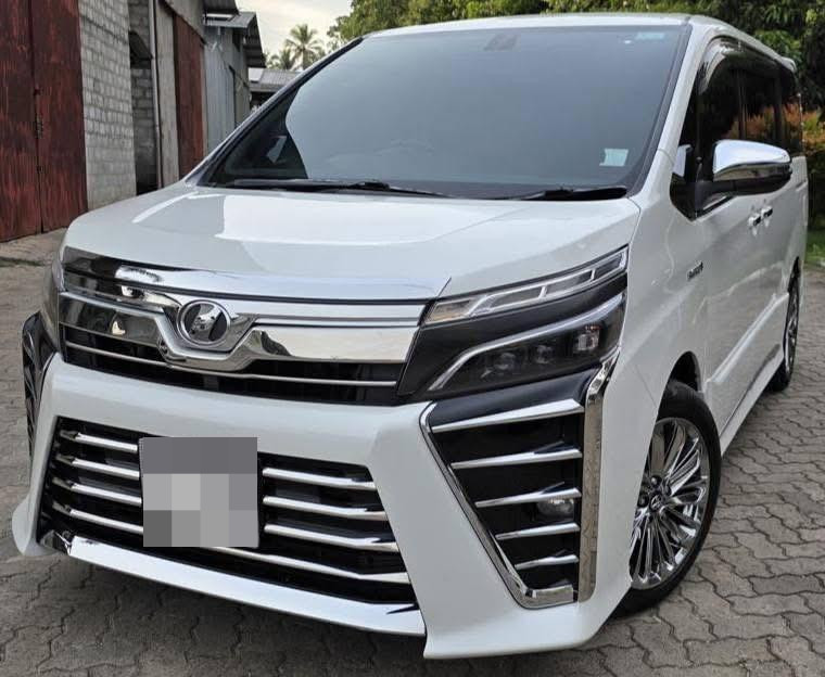 Toyota Voxy 2015 - Used Van sale in Sri Lanka - patpat.lk