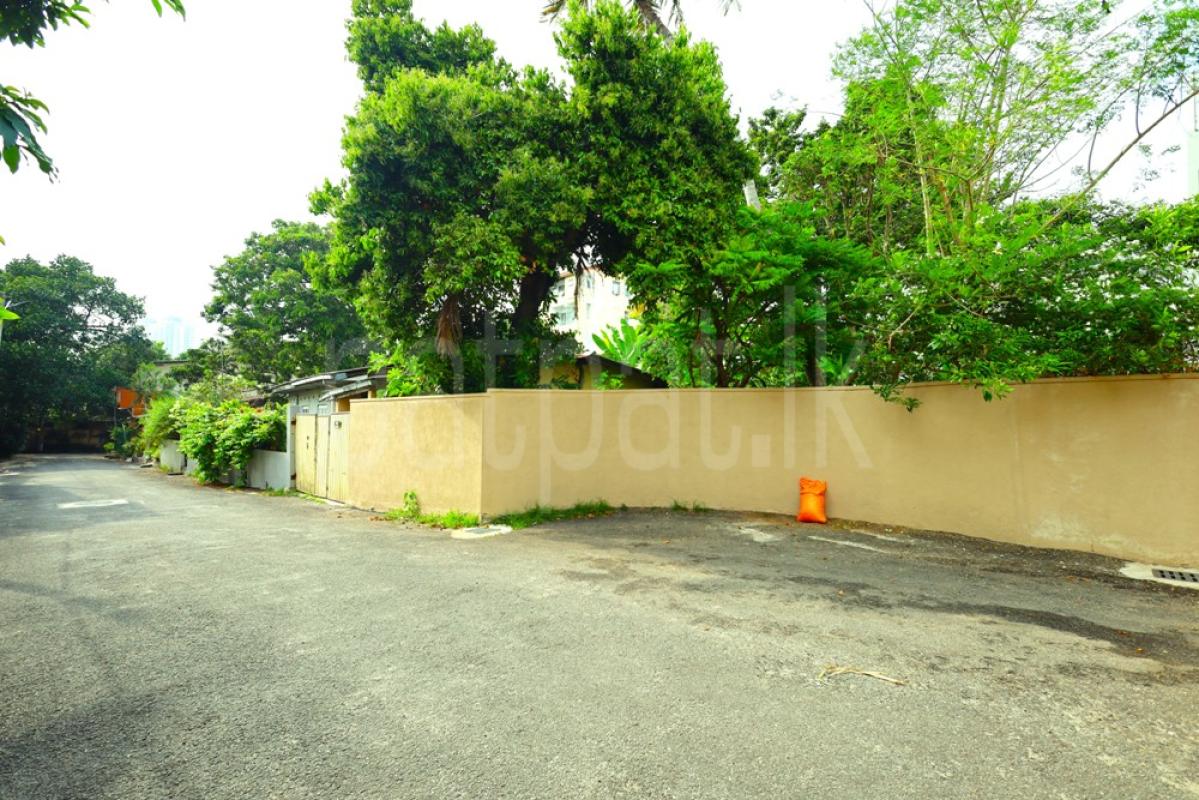 Commercial Land for Sale in Narahenpita (Colombo 05)