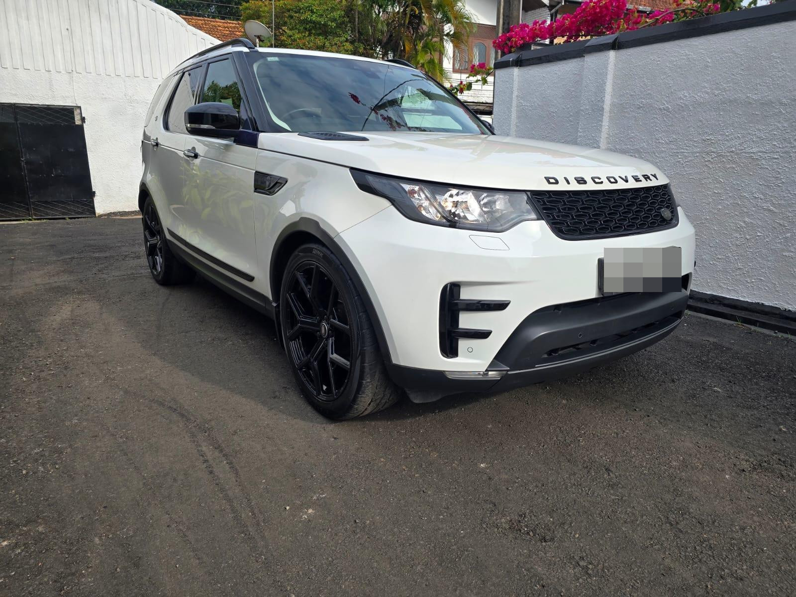 Land Rover Discovery 2017 - பயன்படுத்தப்பட்டது SUV sale in Sri Lanka - patpat.lk