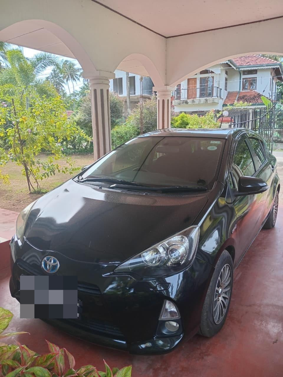 Toyota Aqua 2012 - Used Car sale in Sri Lanka - patpat.lk