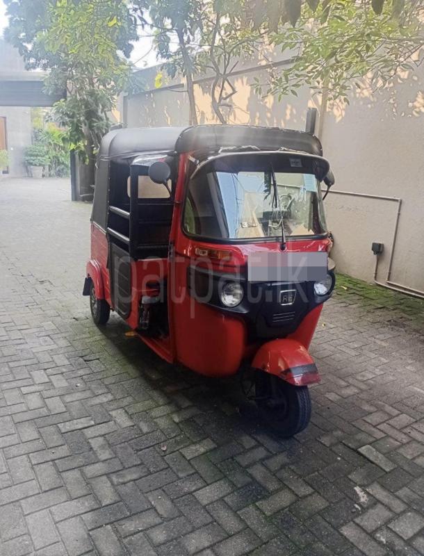 Bajaj Three Wheel 2018 - பயன்படுத்தப்பட்டது முச்சக்கர வண்டி sale in Sri Lanka - patpat.lk