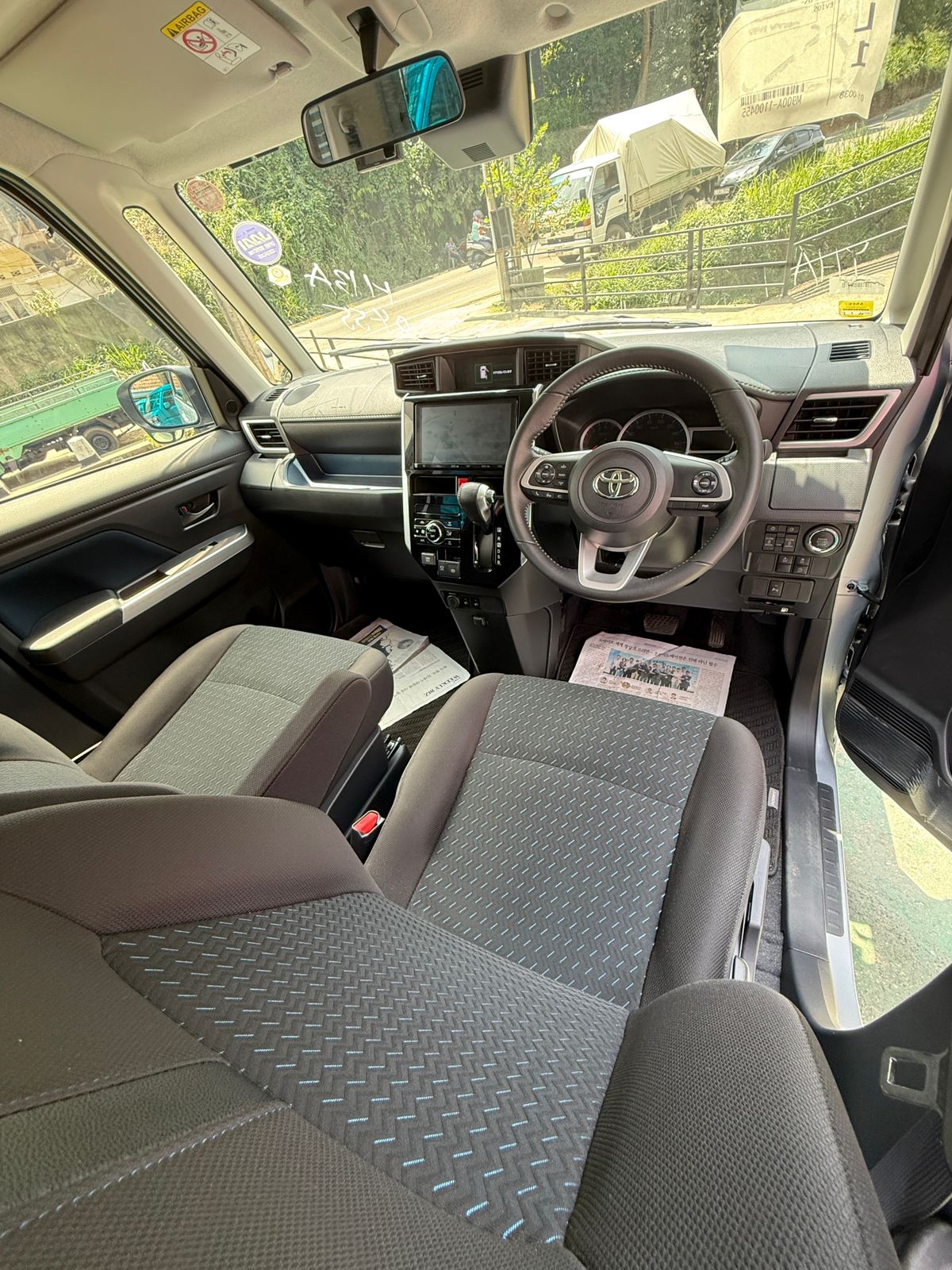Toyota Roomy 2023 - Brand New Van sale in Sri Lanka - patpat.lk