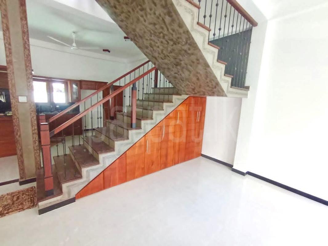 House for Sale in Piliyandala