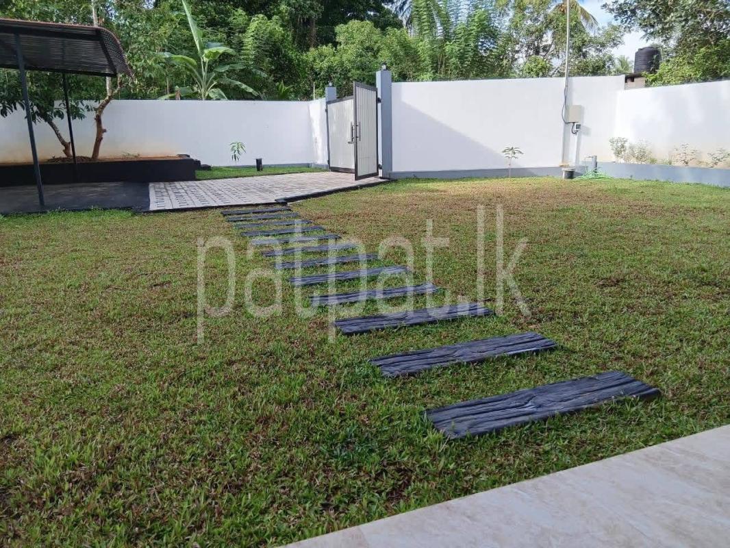 House for Sale in Nittambuwa