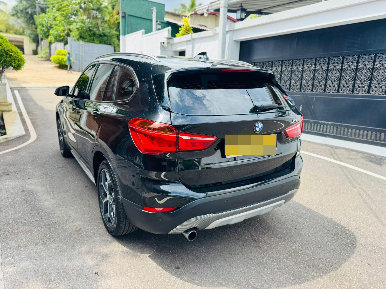 BMW X1-PETROL 2013 - பயன்படுத்தப்பட்டது SUV sale in Sri Lanka - patpat.lk