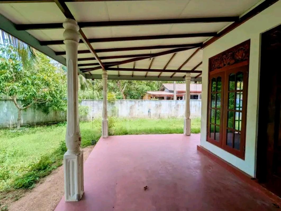 House for Sale in Weliveriya
