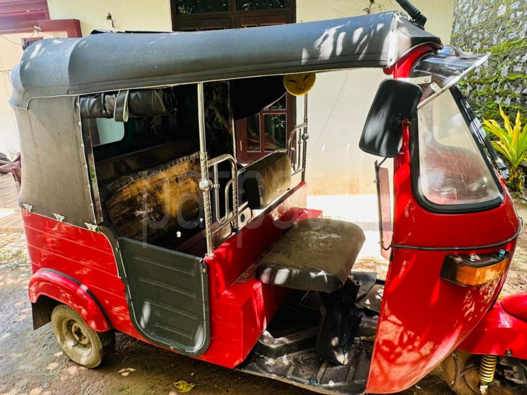Bajaj 2 stroke 2006 - භාවිතා කරන ලද ත්‍රිරෝද රථය sale in Sri Lanka - patpat.lk