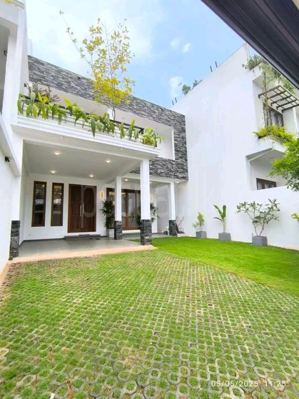 House for Sale in Athurugiriya