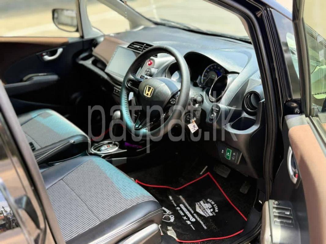 Advertisement image 6