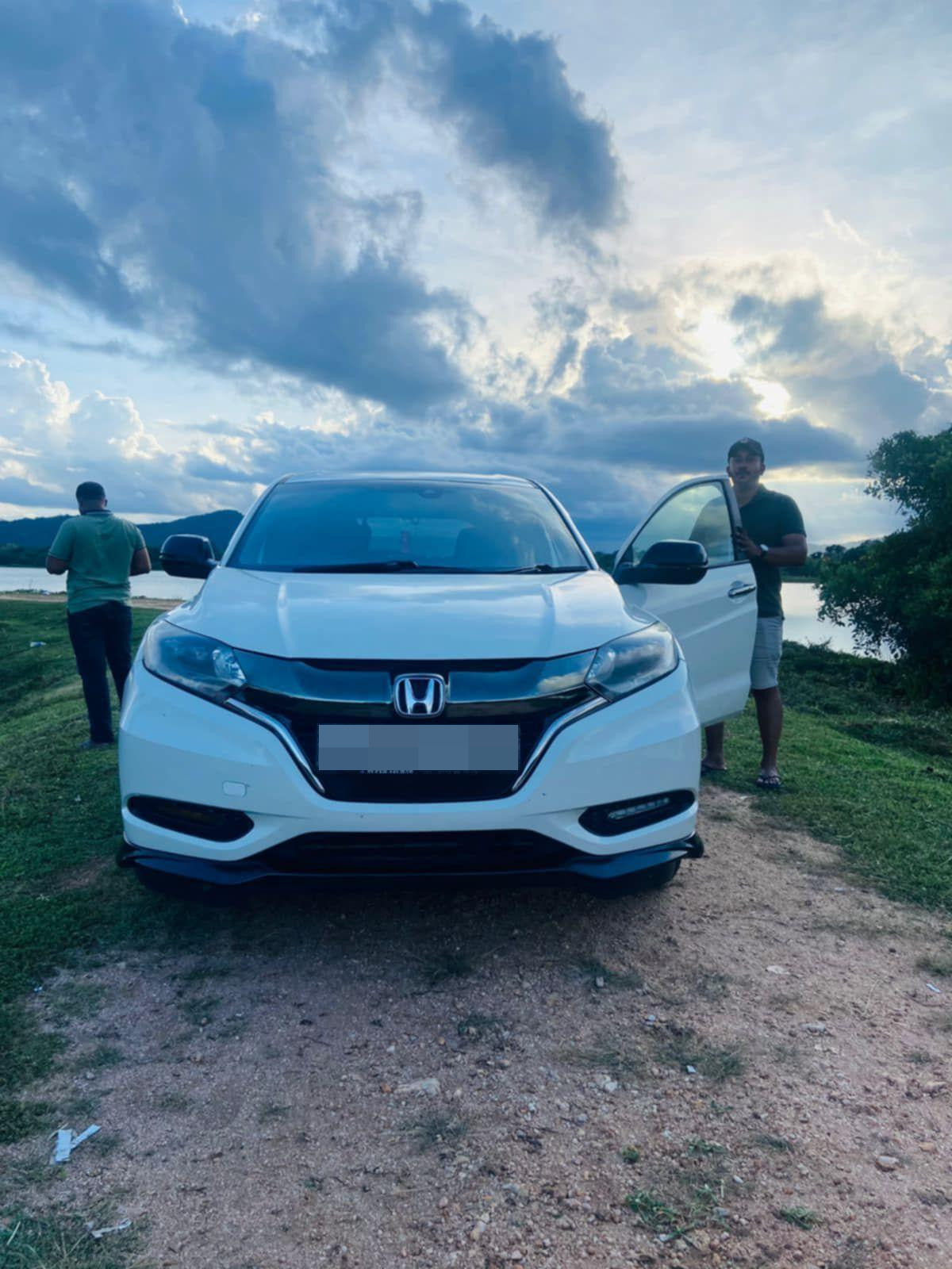 Honda Vezel 2017 - பயன்படுத்தப்பட்டது SUV sale in Sri Lanka - patpat.lk