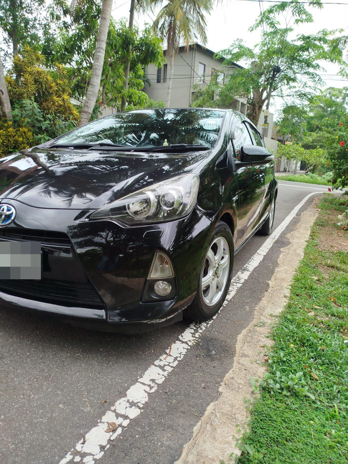 Toyota Aqua 2012 - භාවිතා කරන ලද කාර් sale in Sri Lanka - patpat.lk
