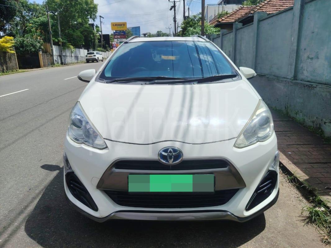 Toyota Aqua 2015 - பயன்படுத்தப்பட்டது கார் sale in Sri Lanka - patpat.lk