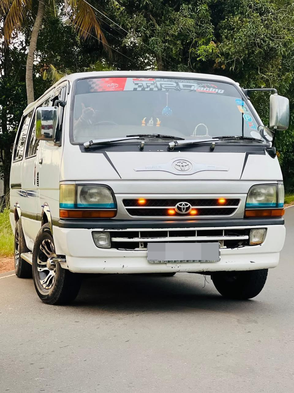 Toyota Hiace 1990 - Used Van sale in Sri Lanka - patpat.lk