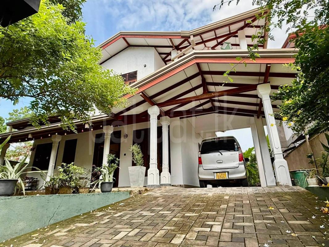 House for Sale in Veyangoda