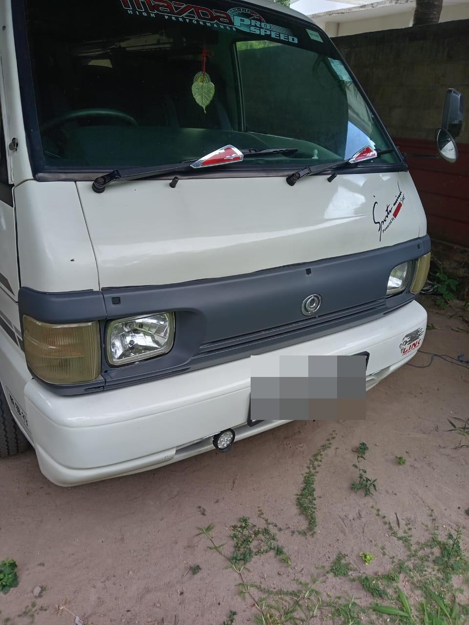 Mazda Bongo 1997 - பயன்படுத்தப்பட்டது வேன் sale in Sri Lanka - patpat.lk