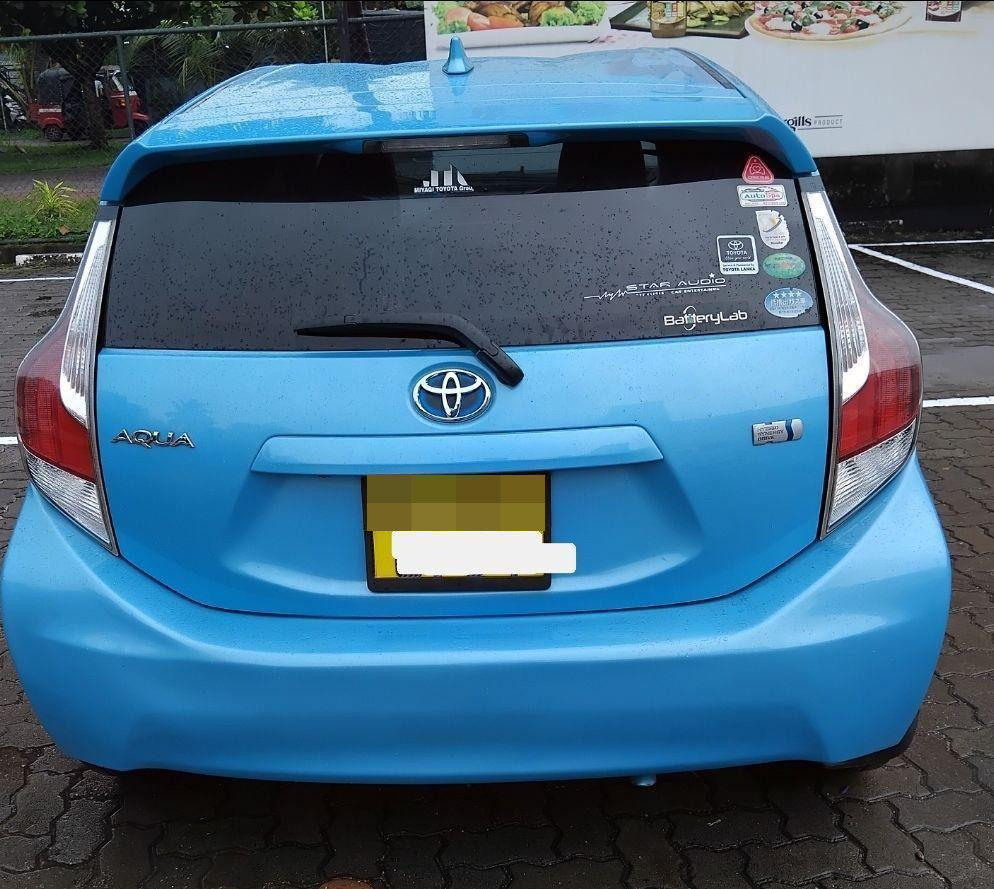Toyota Aqua 2015 - Used Car sale in Sri Lanka - patpat.lk