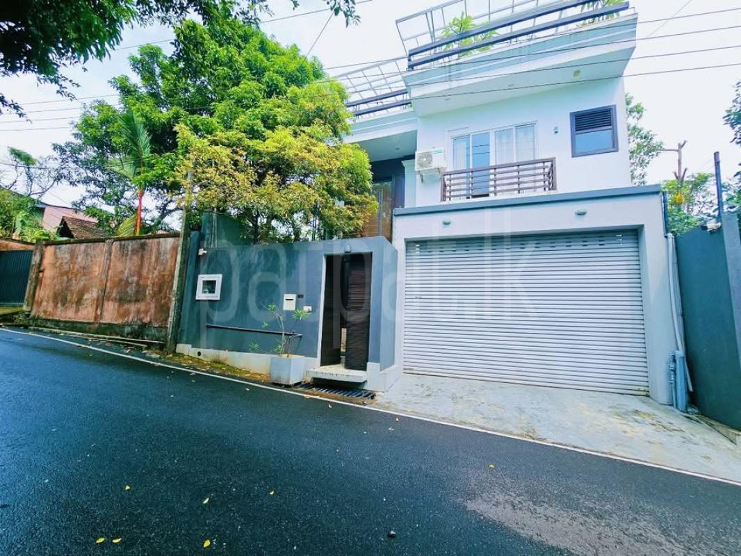 Advertisement image 6