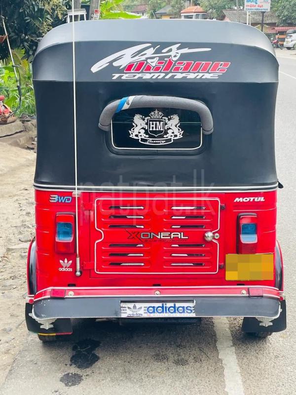 Bajaj Three Wheel 2015 - பயன்படுத்தப்பட்டது முச்சக்கர வண்டி sale in Sri Lanka - patpat.lk
