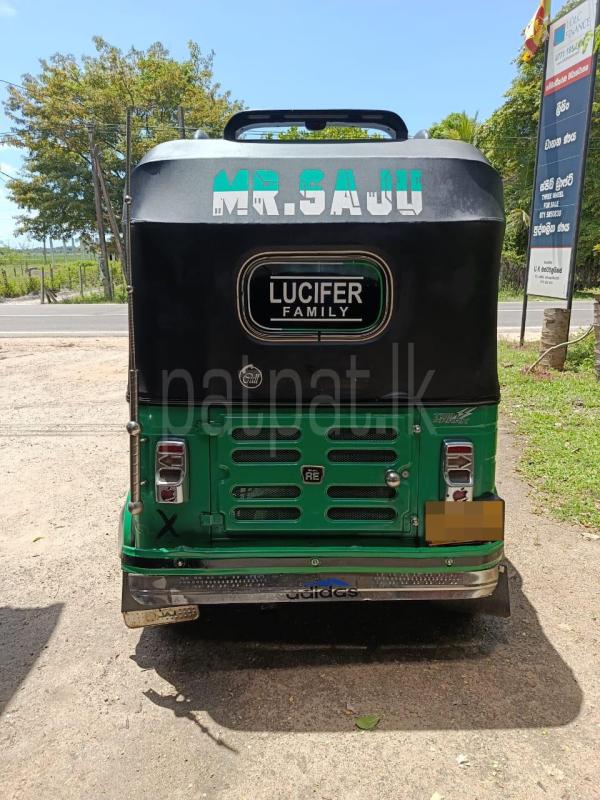 Bajaj Three Wheel 2016 - மறுசீரமைக்கப்பட்டது முச்சக்கர வண்டி sale in Sri Lanka - patpat.lk