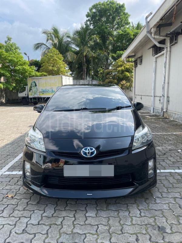 Toyota Prius 2011 - பயன்படுத்தப்பட்டது கார் sale in Sri Lanka - patpat.lk