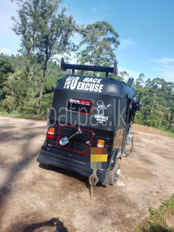 Bajaj 4 stroke 2010 - பயன்படுத்தப்பட்டது முச்சக்கர வண்டி sale in Sri Lanka - patpat.lk