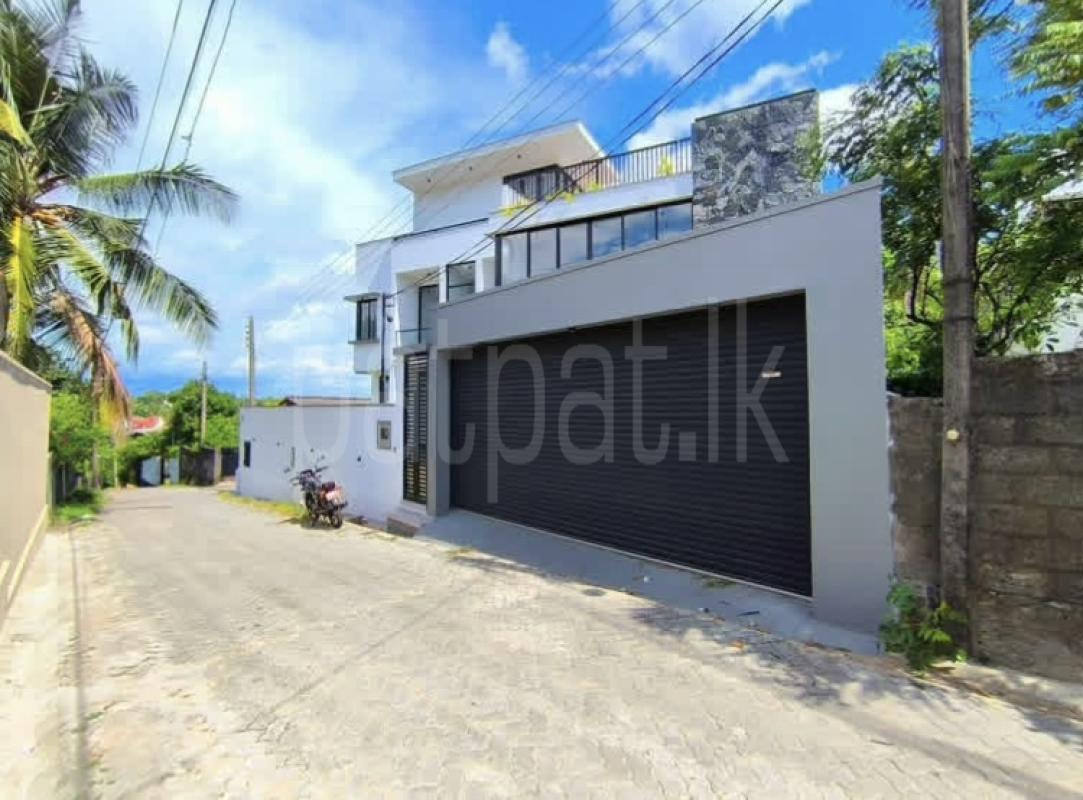 House for Sale in Battaramulla