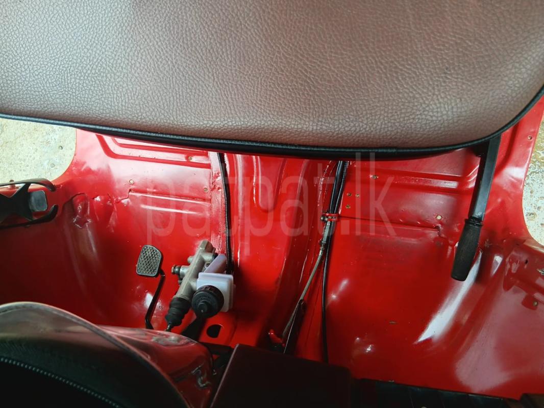 Bajaj Three Wheel 2019 - பயன்படுத்தப்பட்டது முச்சக்கர வண்டி sale in Sri Lanka - patpat.lk