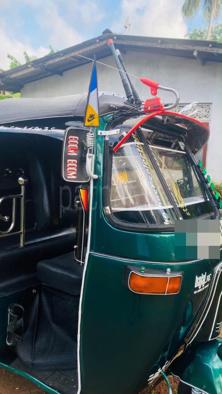 Bajaj Three Wheel 2004 - பயன்படுத்தப்பட்டது முச்சக்கர வண்டி sale in Sri Lanka - patpat.lk