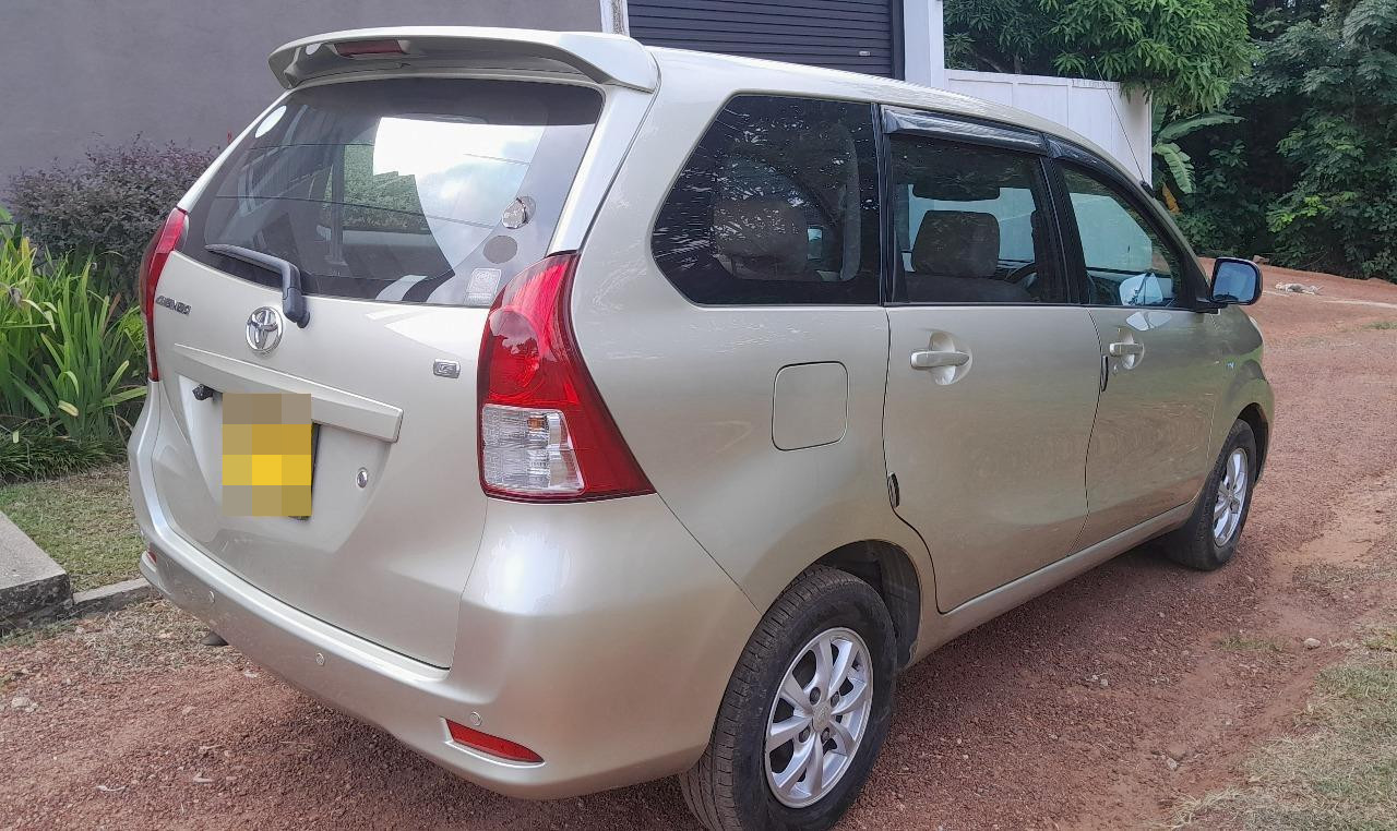 Toyota Avanza 2013 - பயன்படுத்தப்பட்டது வேன் sale in Sri Lanka - patpat.lk