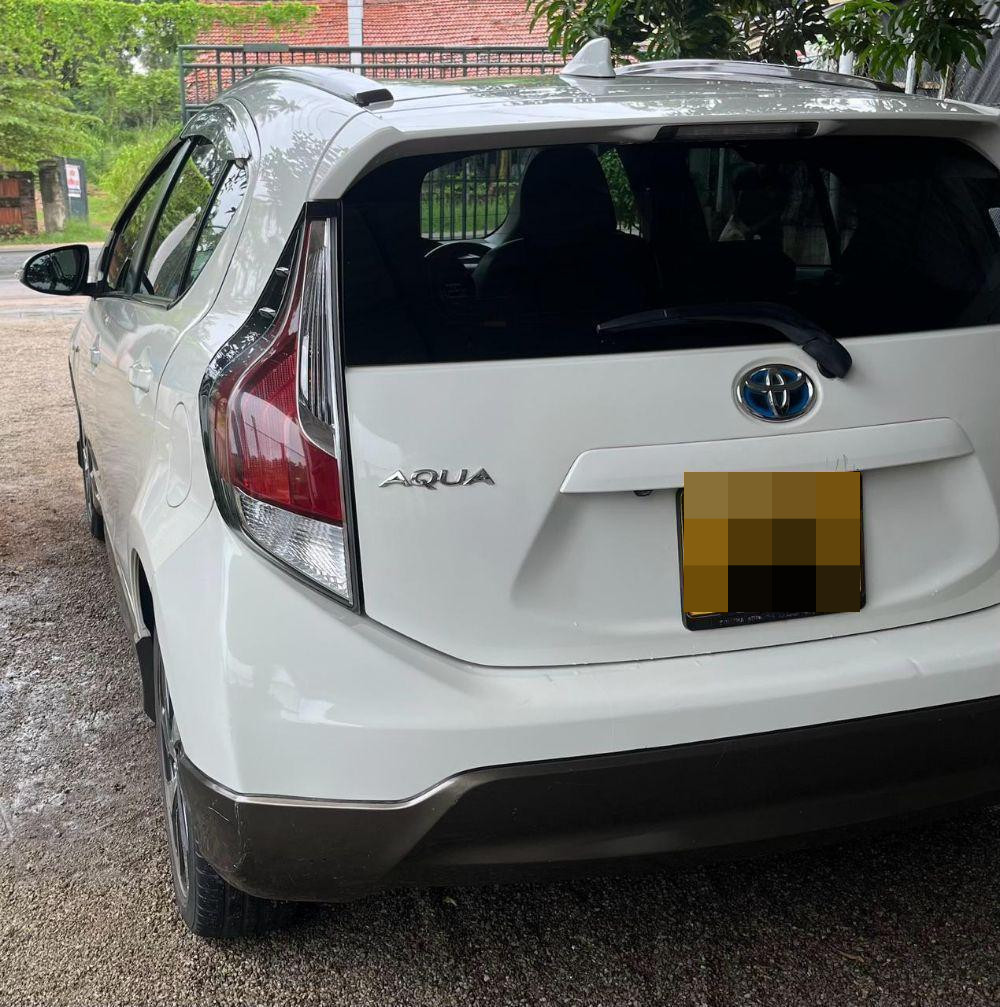 Toyota Aqua 2015 - Used Car sale in Sri Lanka - patpat.lk