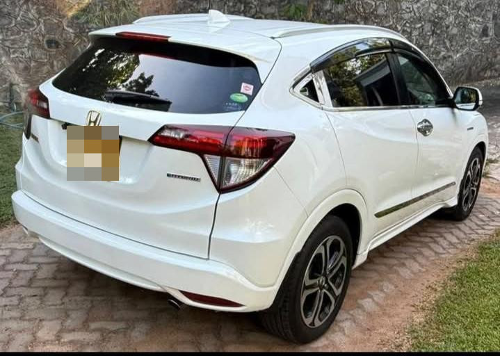 Honda Vezel 2014 - Used SUV sale in Sri Lanka - patpat.lk